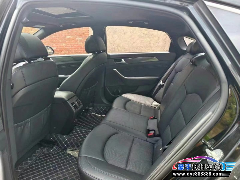 17年现代索纳塔九轿车抵押车出售