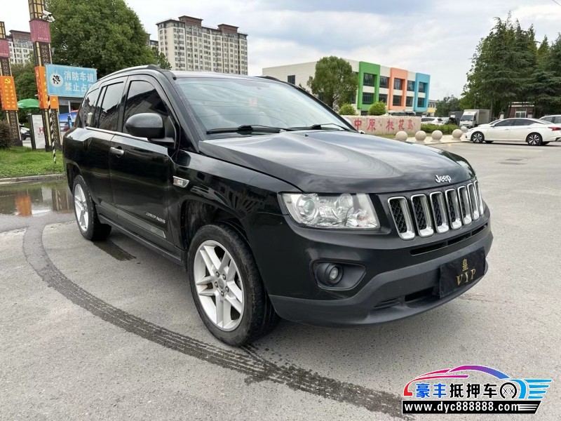 13年Jeep指南者轿车抵押车出售