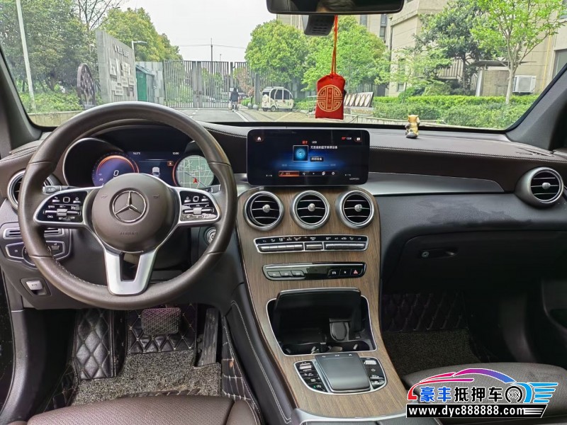 21年奔驰GLC轿车抵押车出售