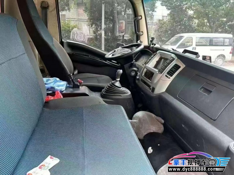 20年厢货厢货轿车抵押车出售