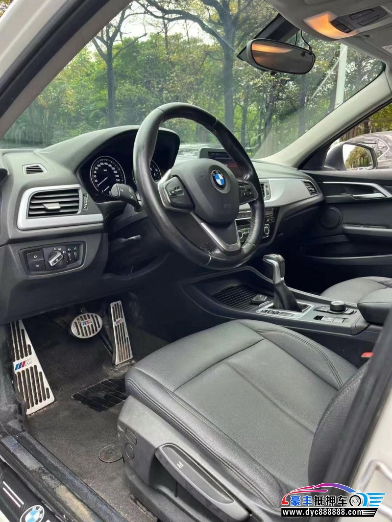 19年宝马1系轿车抵押车出售