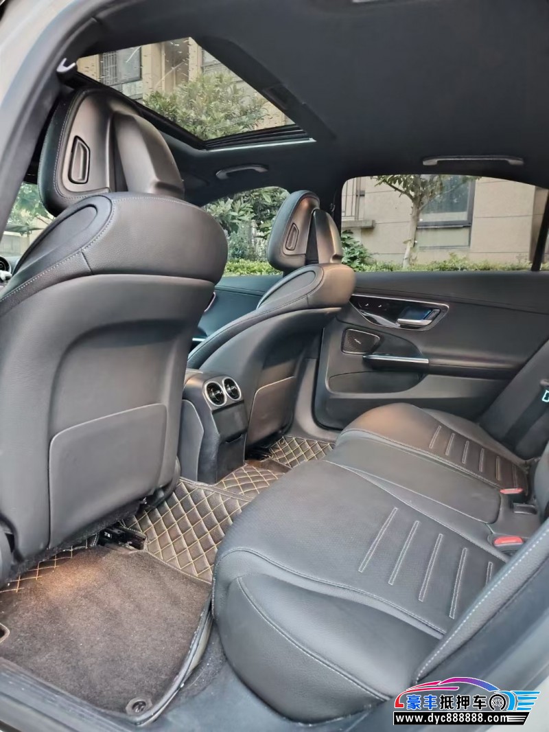 22年奔驰C轿车抵押车出售