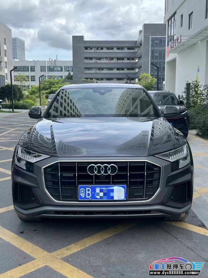 20年奥迪Q8轿车抵押车出售
