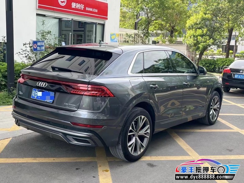 20年奥迪Q8轿车抵押车出售