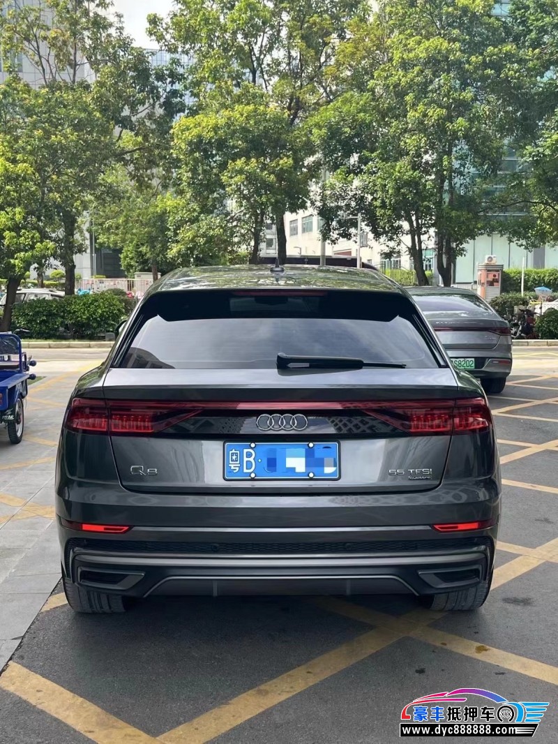 20年奥迪Q8轿车抵押车出售