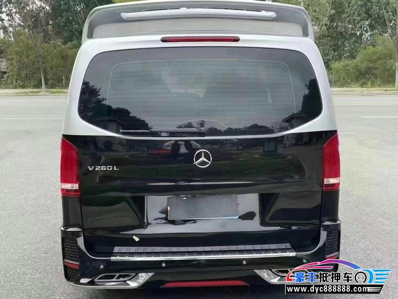 17年奔驰威霆轿车抵押车出售