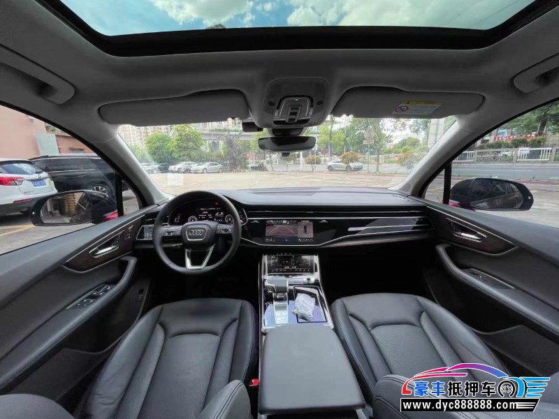 24年奥迪Q7轿车抵押车出售