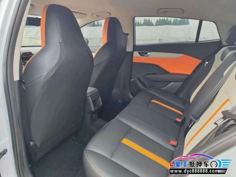 23年东风风神奕炫轿车抵押车出售