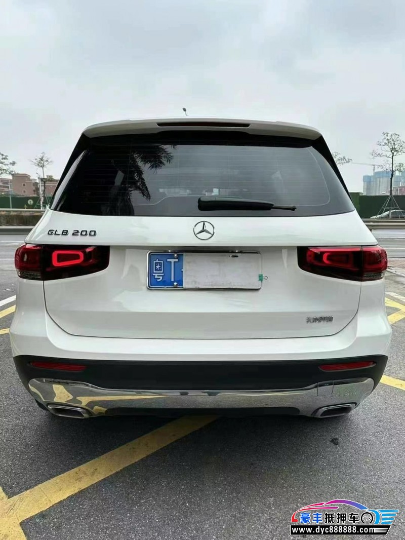 23年奔驰GLB轿车抵押车出售