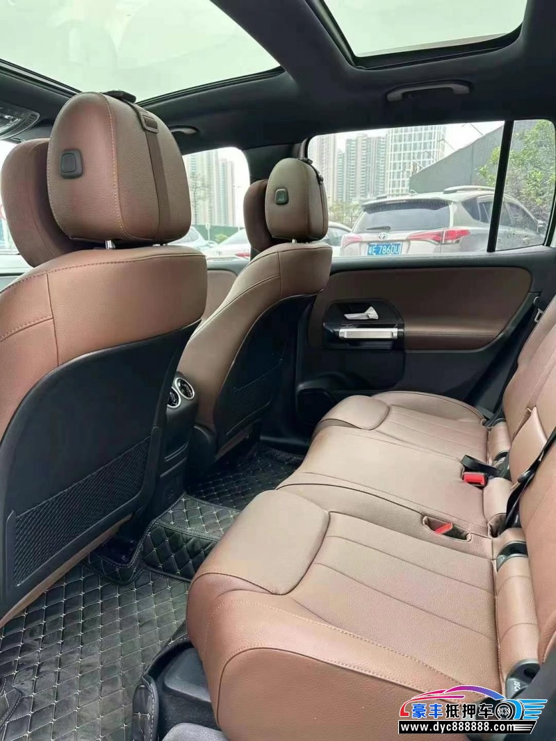 23年奔驰GLB轿车抵押车出售