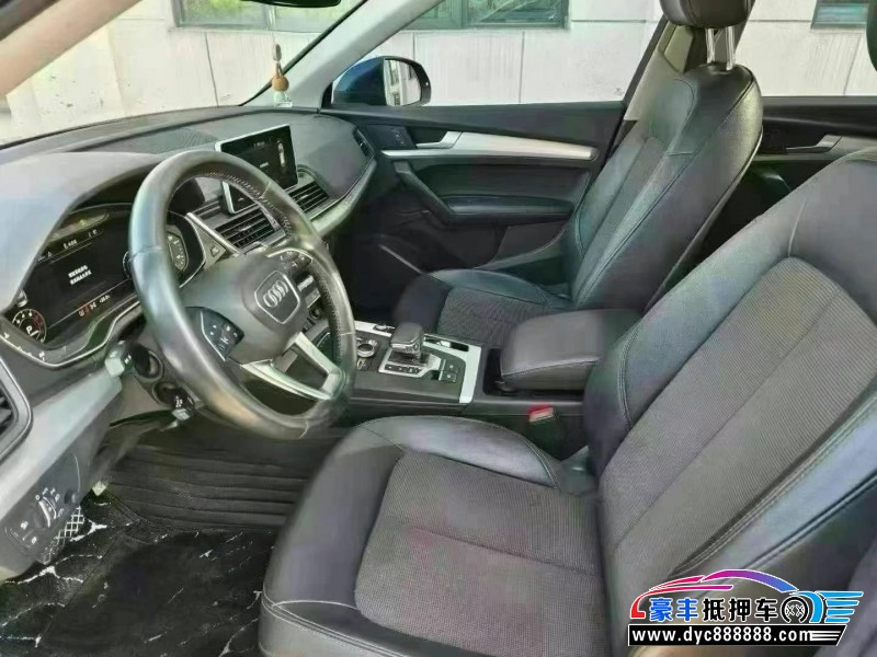 19年奥迪Q5轿车抵押车出售