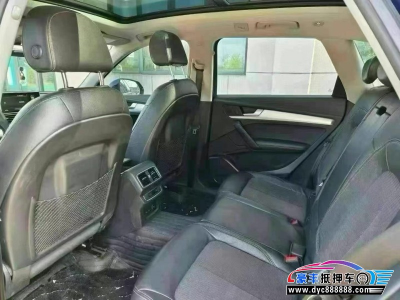 19年奥迪Q5轿车抵押车出售