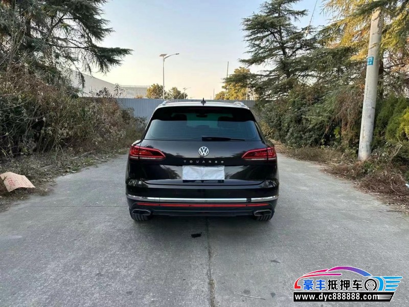 20年大众途锐轿车抵押车出售