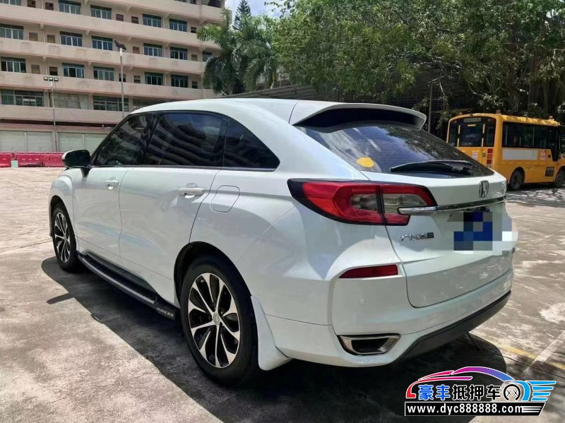 17年本田冠道轿车抵押车出售