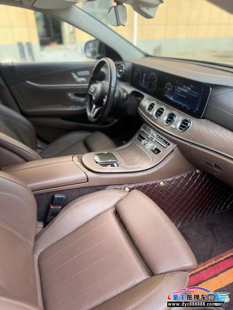 20年奔驰E轿车抵押车出售