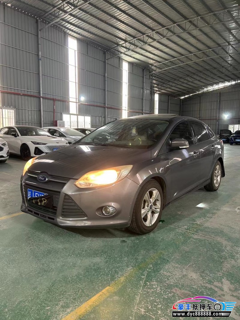 13年福特福克斯轿车抵押车出售