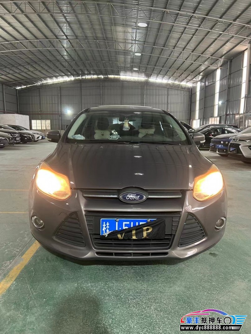 13年福特福克斯轿车抵押车出售