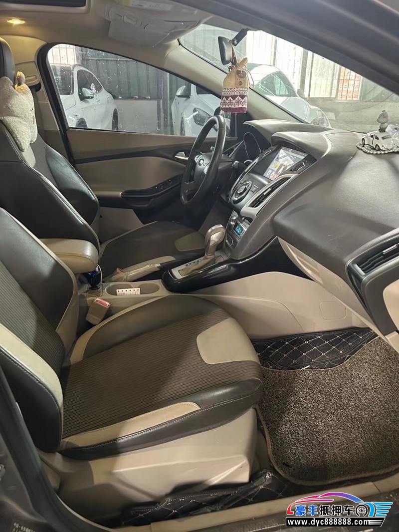 13年福特福克斯轿车抵押车出售