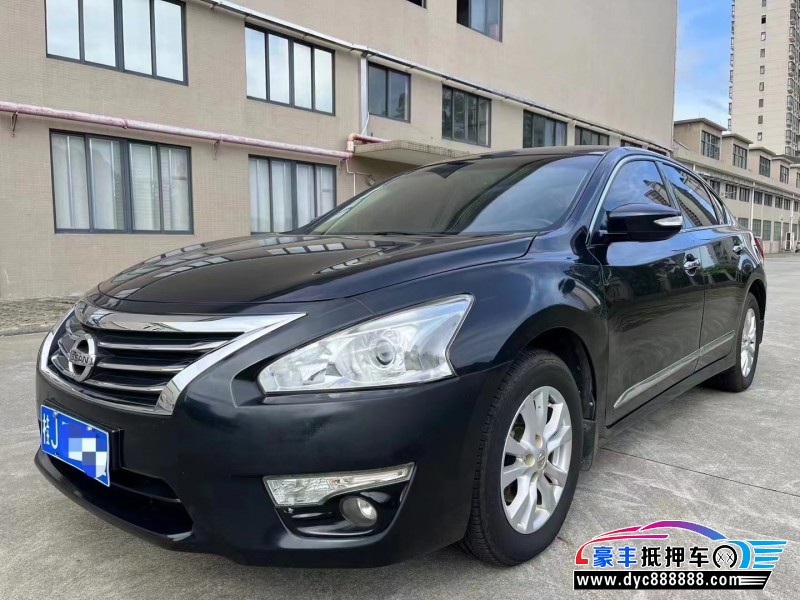 15年日产天籁轿车抵押车出售