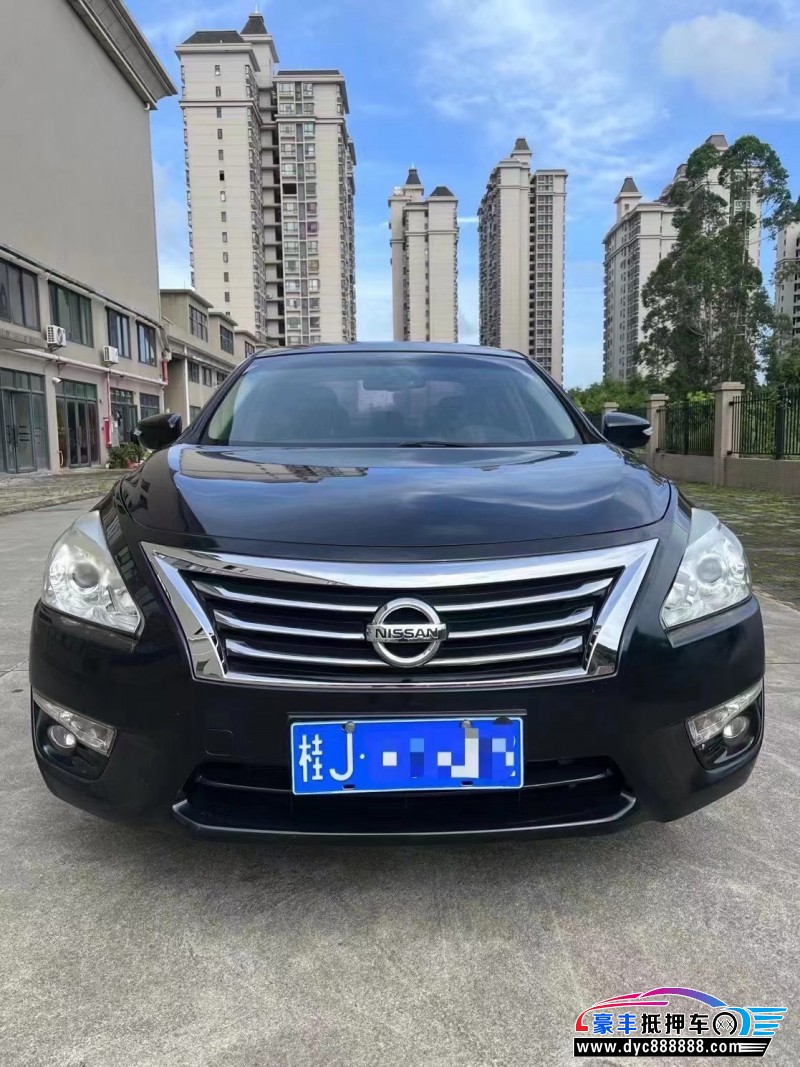 15年日产天籁轿车抵押车出售