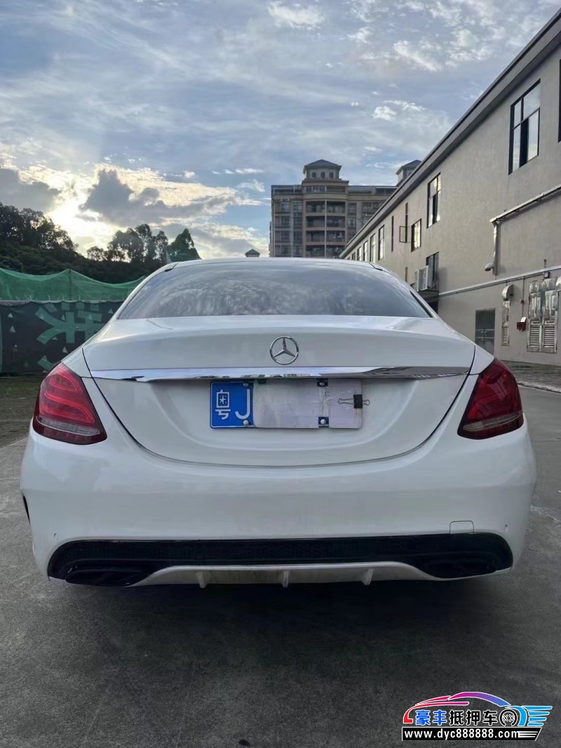 17年奔驰C轿车抵押车出售