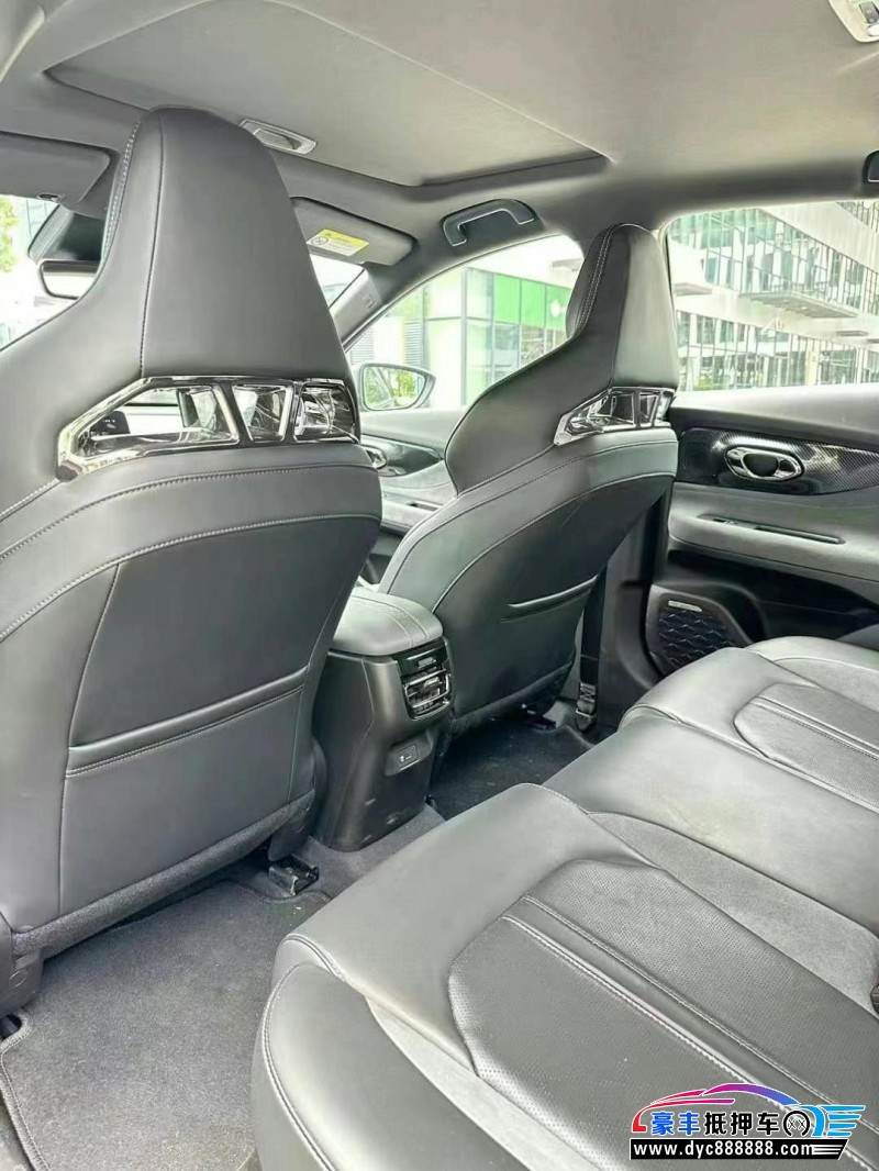 23年传祺影豹轿车抵押车出售