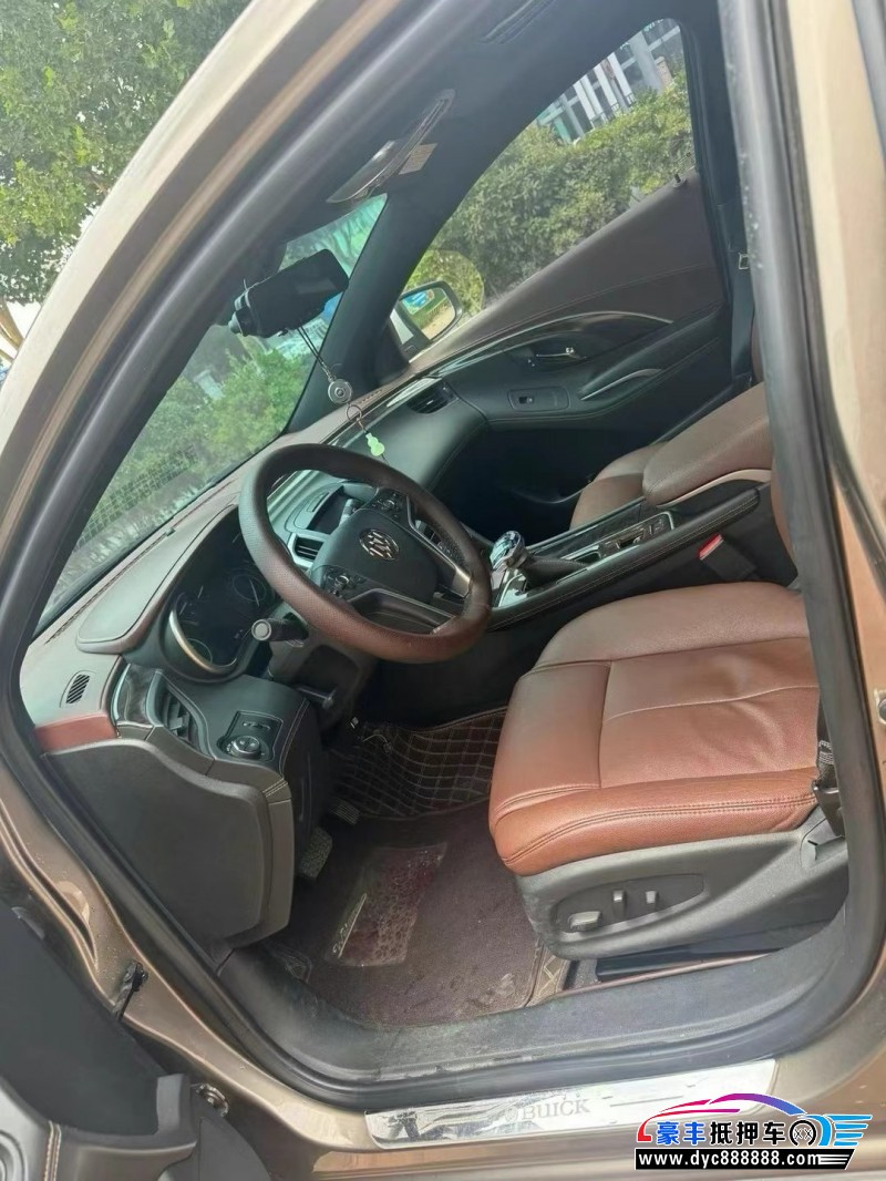 15年别克君威轿车抵押车出售