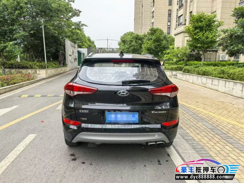 18年现代途胜轿车抵押车出售