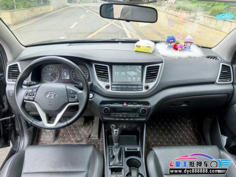 18年现代途胜轿车抵押车出售