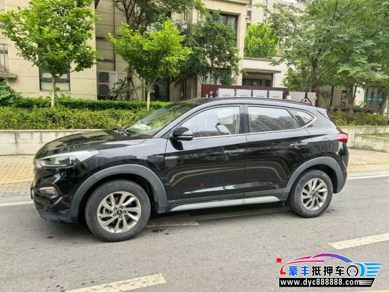 18年现代途胜轿车抵押车出售