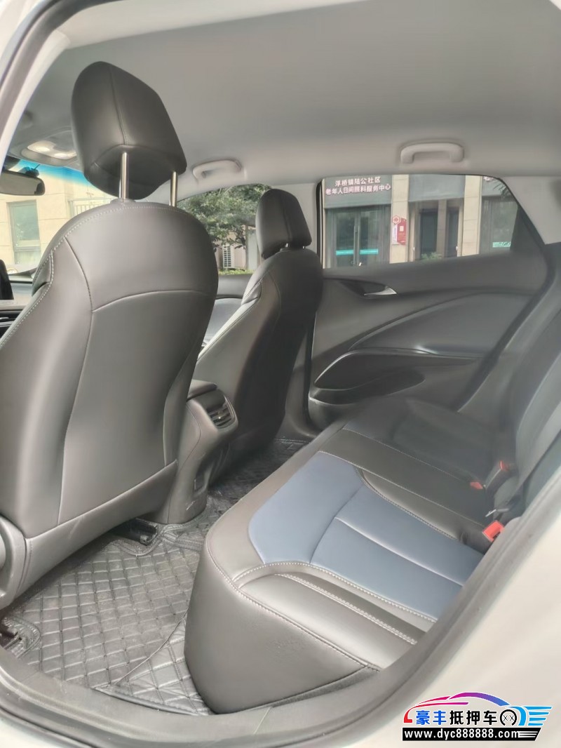 24年别克微蓝轿车抵押车出售