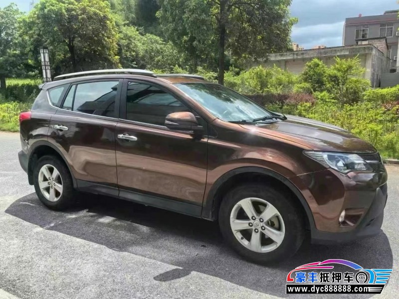 14年丰田RAV4轿车抵押车出售