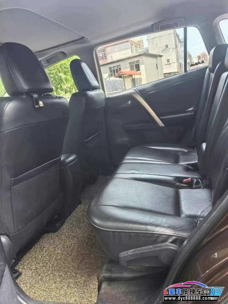 14年丰田RAV4轿车抵押车出售