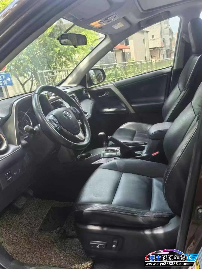 14年丰田RAV4轿车抵押车出售
