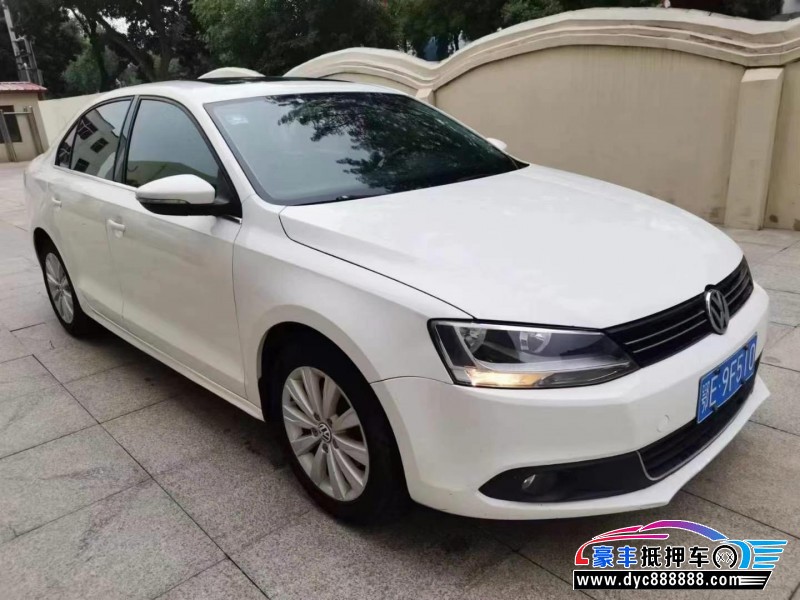 14年大众速腾轿车抵押车出售