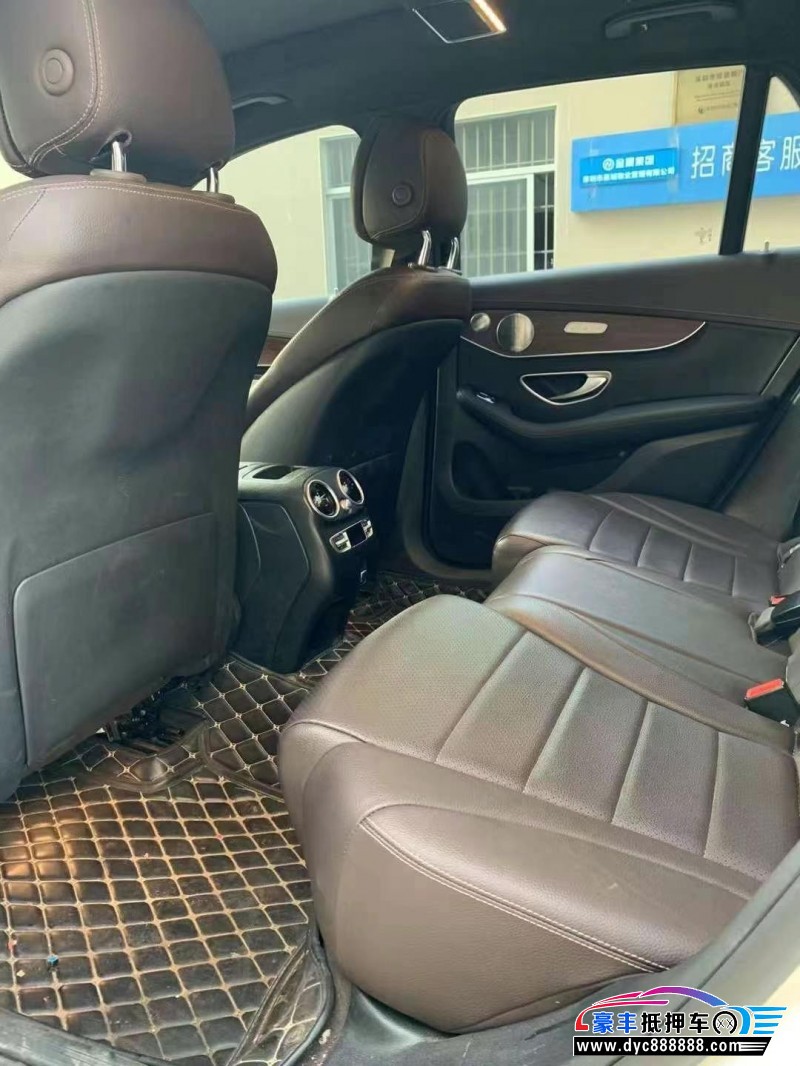 21年奔驰GLC轿车抵押车出售