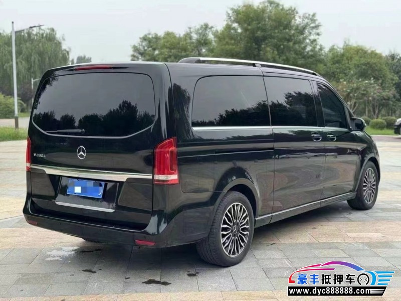 18年奔驰V轿车抵押车出售