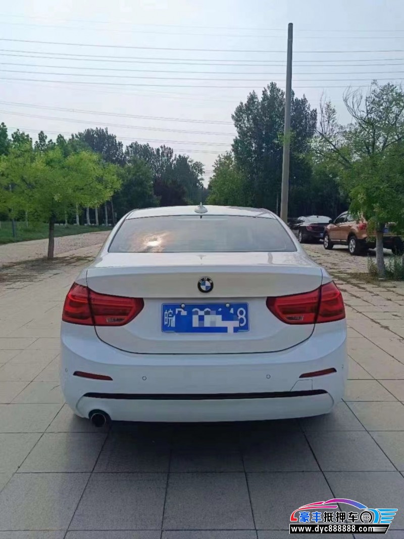 18年宝马1系轿车抵押车出售