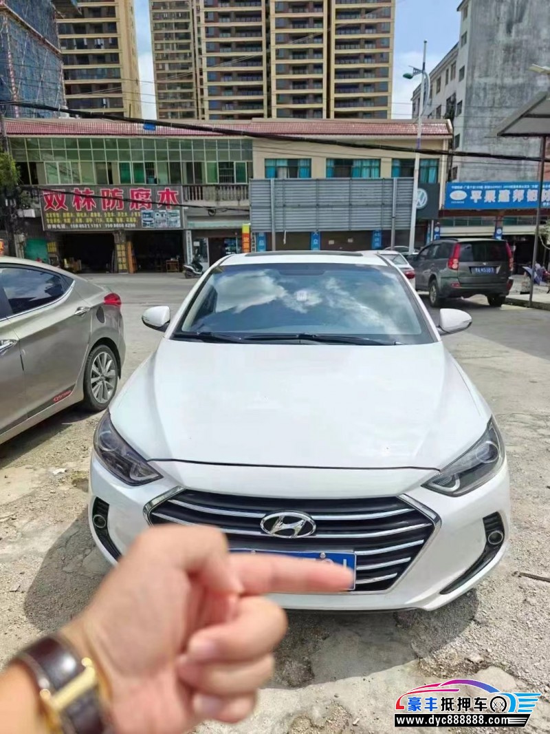 16年现代领动轿车抵押车出售