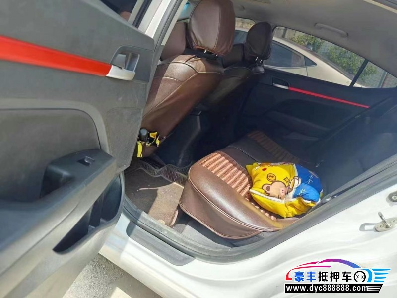 16年现代领动轿车抵押车出售