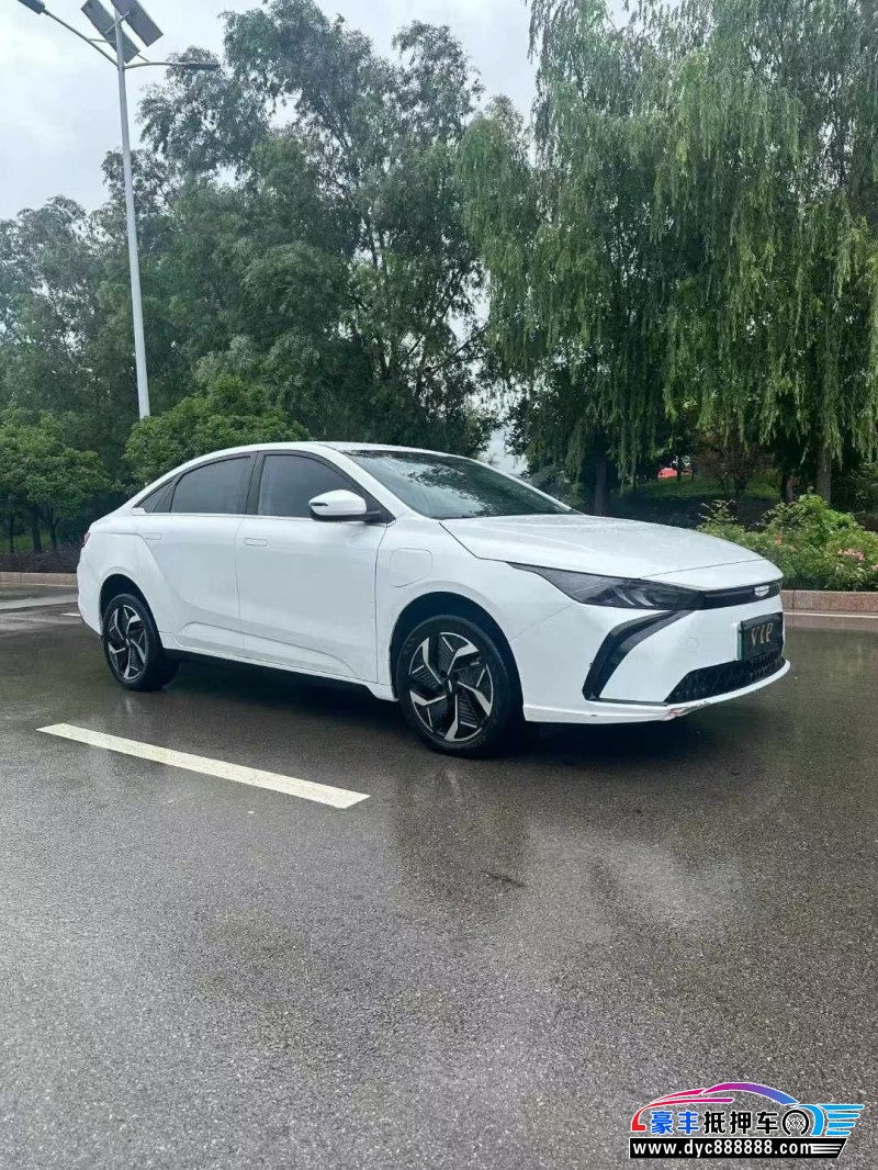 24年吉利几何轿车抵押车出售