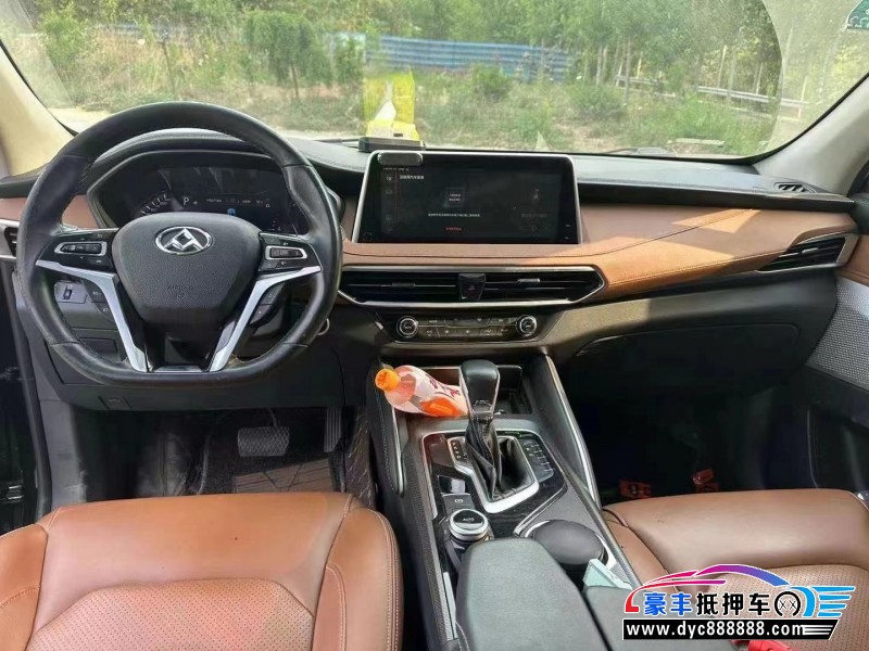 18年上汽大通D90轿车抵押车出售