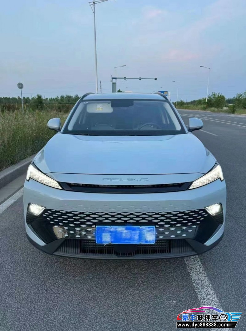 23年北汽制造魔方轿车抵押车出售