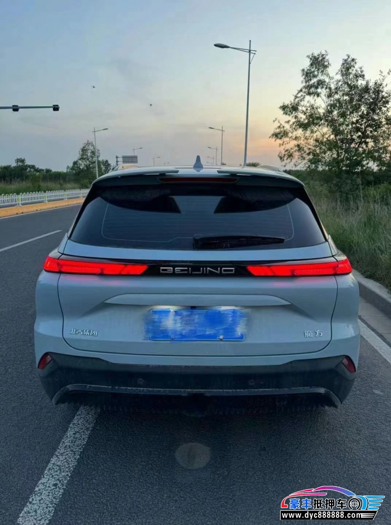 23年北汽制造魔方轿车抵押车出售