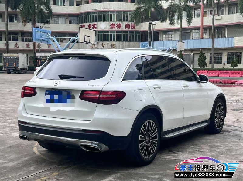 17年奔驰GLC轿车抵押车出售