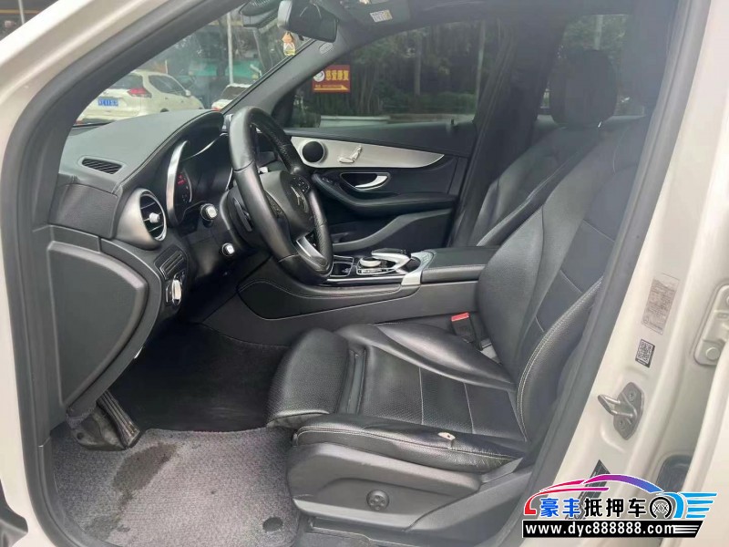 17年奔驰GLC轿车抵押车出售