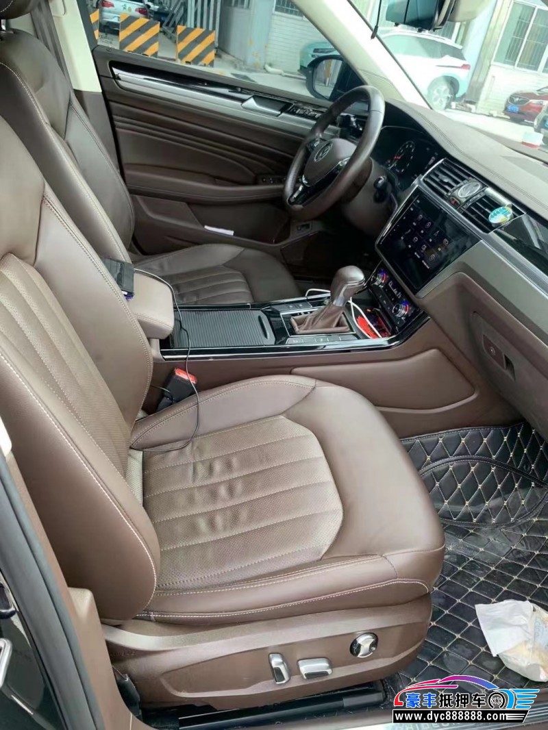 22年大众辉昂轿车抵押车出售