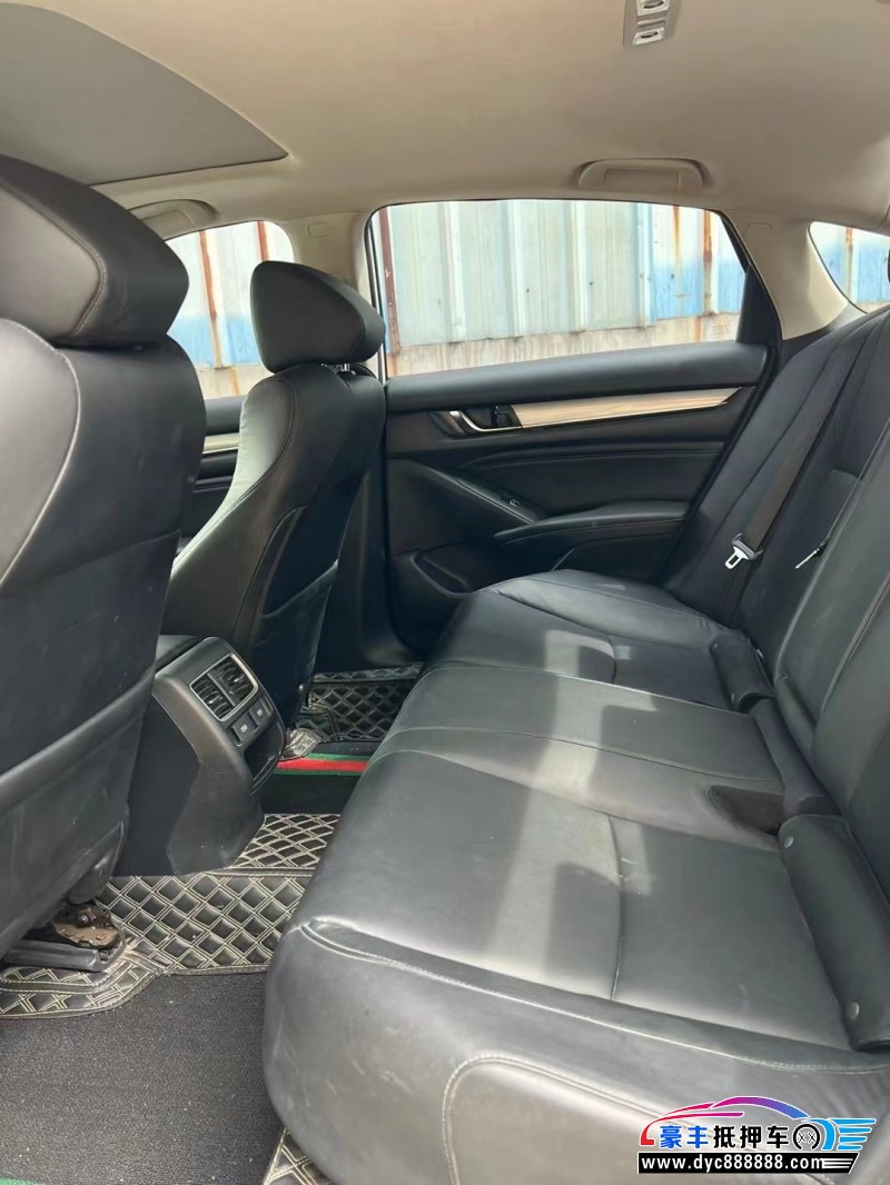 22年本田雅阁轿车抵押车出售