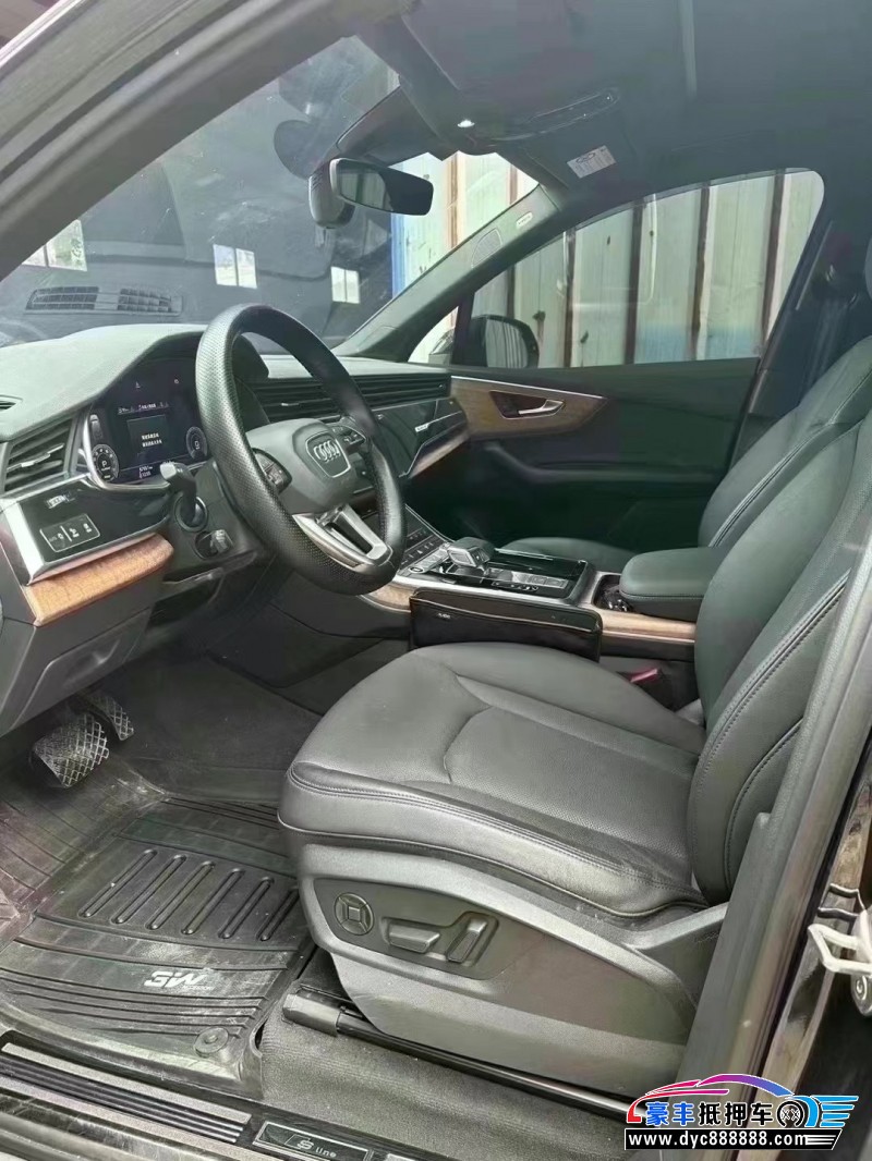 22年奥迪Q7轿车抵押车出售