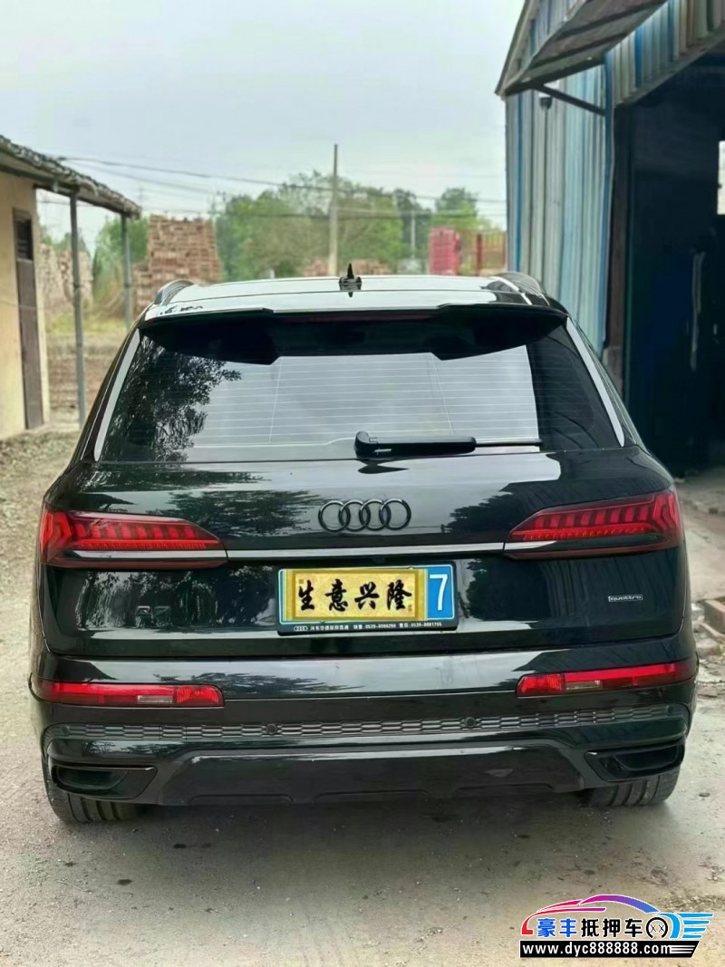 22年奥迪Q7轿车抵押车出售